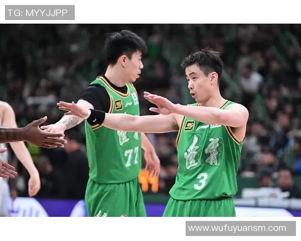 赵继伟创季后赛助攻新纪录张镇麟状态回暖贡献18分助力球队